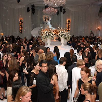 H&M threw a wedding-style party to celebrate its marriage with design house Viktor & Rolf.