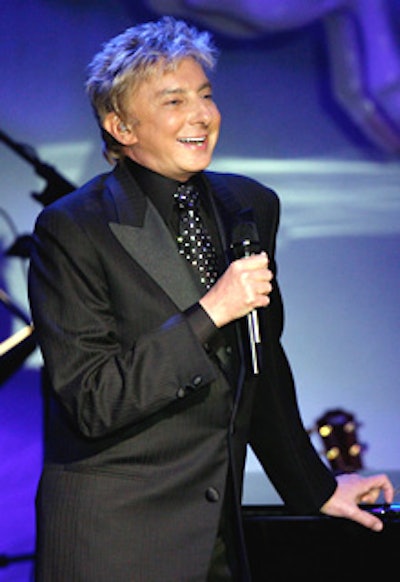 Barry Manilow took to the Carousel Ball stage.