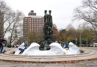 During the two-week installation process, the team made several alterations on-site, including covering the structure of the fountain’s lighting display with flame-retardant material.