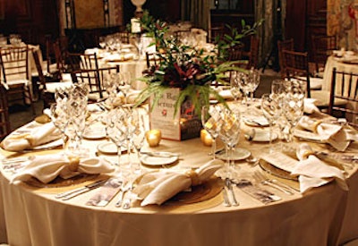 Planners used gold touches such as napkin rings, linens, and candleholders to symbolize Loomis's 50th anniversary.