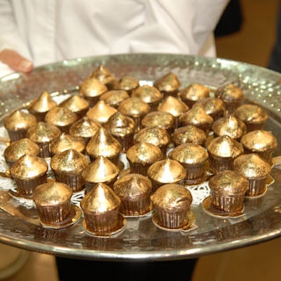 Late into the night, Thierry's waitstaff started serving 'Golden Lips' to Robba's attendees.