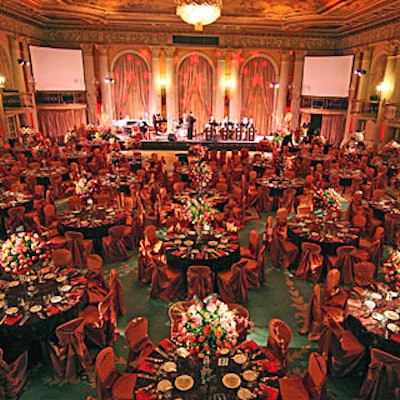 The Los Angeles Chamber Orchestra's gala gave the Biltmore a 17th century Italian look.