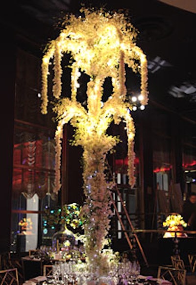 A 12-foot-high orchid-covered structure designed by Renny & Reed for Mario Nievera Design featured 1,000 flowers.