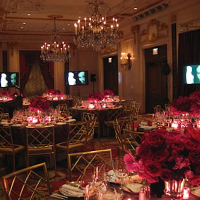Local Academy chapter event director Patrick Harrison kept the Versailles room of the St. Regis simple, replacing the big screens used for last year’s viewing with eight plasma TVs spread throughout the room—allowing for better views and more tables.