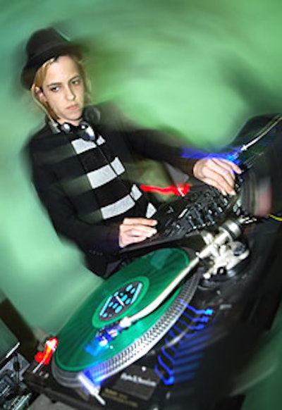 DJ Samantha Ronson spun an 80’s mix.