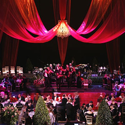 The Dorothy Chandler got a classic, elegant look for the Los Angeles Opera's gala.