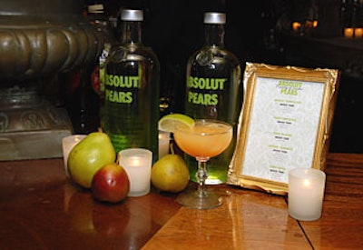 Signature drinks at the Absolut event included Absolut Pearfection (with cranberry and lime juice), Pears Temptation (with cranberry and apple juice), and Truth or Pears (Pears vodka with lime soda). Much of the food served incorporated the signature fruit as an ingredient. Offerings included caramelized pear and fontina tartlets, skewered shiitake mushrooms and maple-glazed Bosc pears, and miniature panini with pear, brie, honey-baked turkey, proscuitto, mozzarella, and fresh basil.