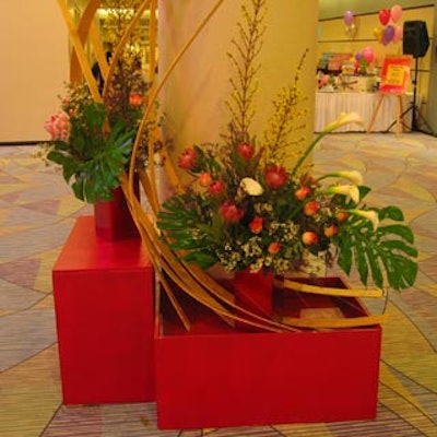 The flower market motif appeared elsewhere in the corridor.