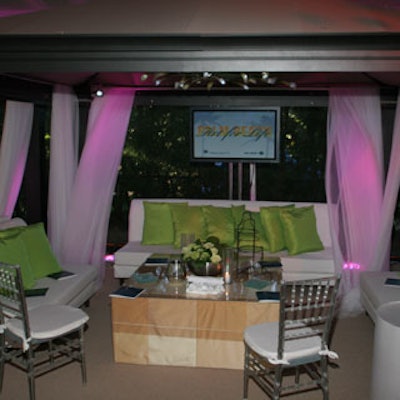 A series of tented bungalows reserved for top patrons framed the dining area in the main tent. Each came with a plasma TV and private butler service.