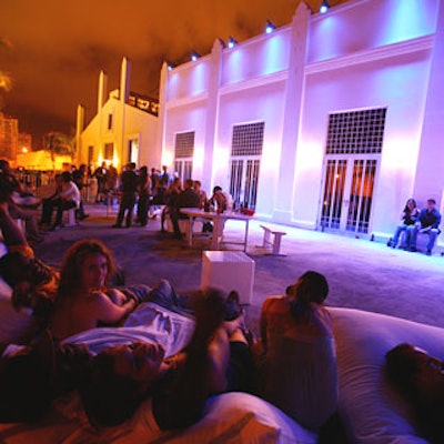 The event was held at the Ice Palace in downtown Miami. An outside lounge sat adjacent to the colorfully lit facade.