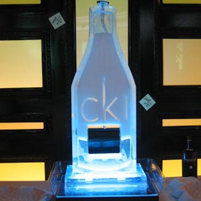 Ice FX provided an ice sculpture shaped like the IN2U bottle.