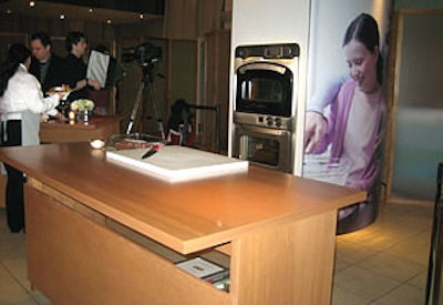 In addition to the main cooking set, TurboChef also constructed a smaller set to film a TV segment with Cattrall.