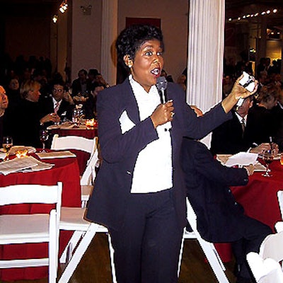 A charismatic M.C., ABC-7's Roz Abrams showed auction items to guests during Bailey House's live auction.