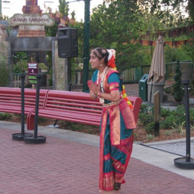 A traditional Indian dancer performed during the cocktail hour.