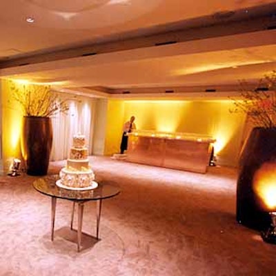 For the reception, Maria McBride-Mellinger used flowers and a bar from Cornucopia Flowers.