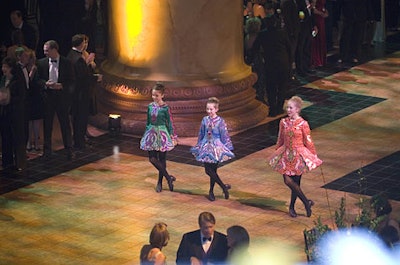 Three Irish step dancers, decked in traditionalattire, performed before dinner.