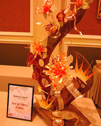 The chefs showed off their culinary talents,including delicate chocolate and sugar sculptures.