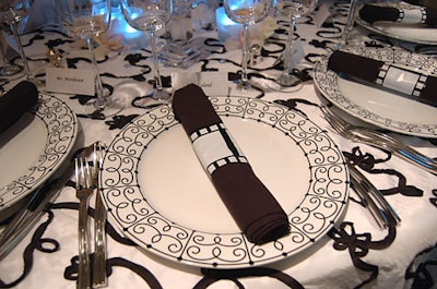 New York designer David Tutera wrapped napkins at the Phillips Collection gala in paper film strips.