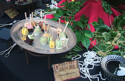 Buffet dinners and desserts offered high-end dishes, which supplemented the more typical amusement-park fare offered from carts throughout the park.