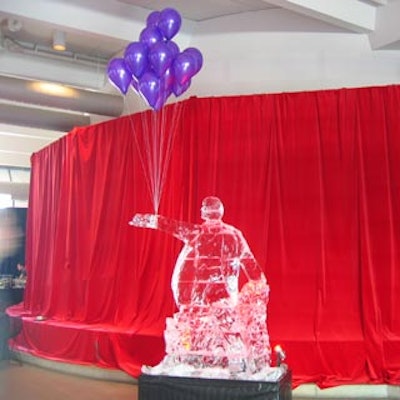 Iceculture supplied an ice sculpture of Vladimir Lenin, the Russian revolutionary, holding a fist full of purple balloons.