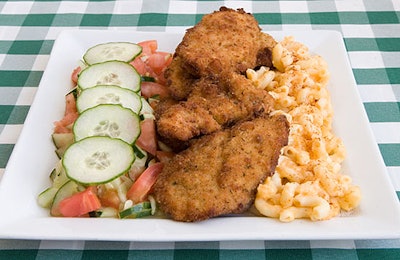 Avents Catering and Special Events offers a classic crowd-pleasing combination: fried chicken and mac and cheese.