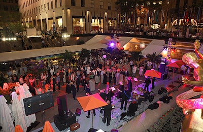 Planners arranged 66 tasting stations around the upper-level esplanades and the lower-level gardens, as well as inside Rock Center Cafe and the Sea Grill.