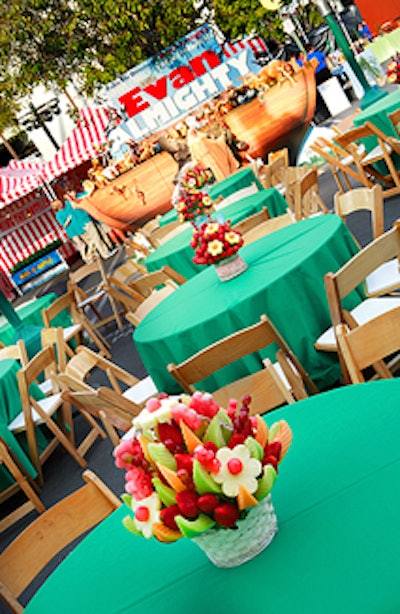 Edible Arrangements' fruit centerpieces served as both decor and snacks.