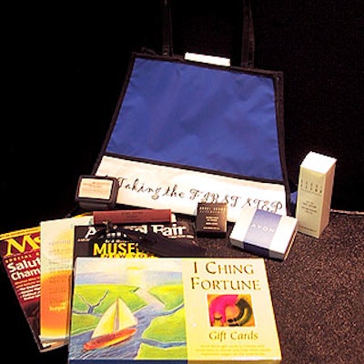 E805sho 01 0315 Womenmeanbusinessluncheon Gifts 1 320