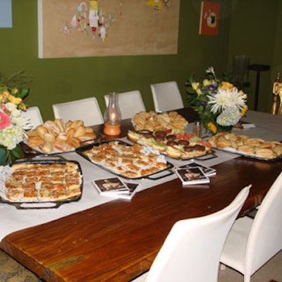 Chef Gitorrio Lozzi of the Catalina Hotel and Beach Club prepared mini burgers, mini pizzas, and mini baguettes.