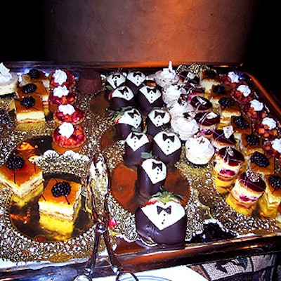 E837sho 01 0327 Mpignyatregentwallstreet Catering Dessert 1 320