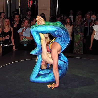 E849sho 01 0329 Dandgathenribendel Entertainment Cirque 1 320