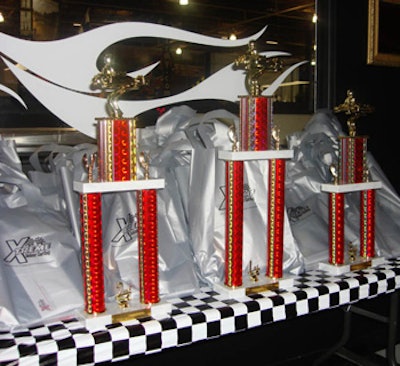 First-, second-, and third-place teams were awardedtrophies after the race, while the other participants received gift bags.