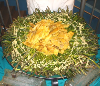 Grilled asparagus with a key lime hollandaise sauce and warm sweet plantains were served at the 'Sardi's Speakeasy in San Juan' food station on the second floor.