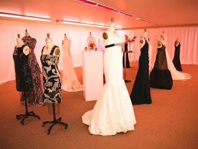 A fashion gallery featured the designs of Vera Wang, Oscar de la Renta, Carolina Herrera, and Angel Sanchez.