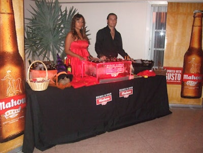 Beer stations sponsored by Mahou were set up throughout the event area.