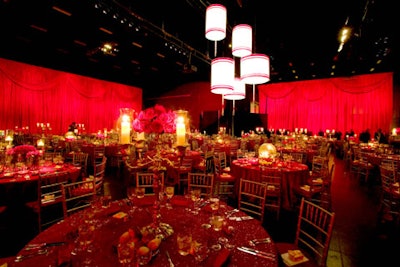 The red curtains surrounding the stage for the gala dinner allowed guests the opportunity to experience stage life firsthand.
