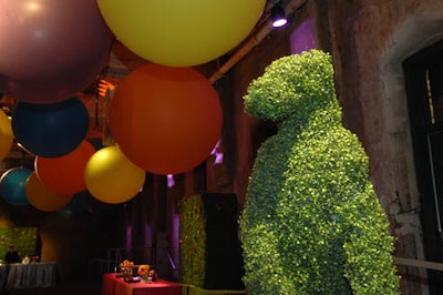 Two topiary trees trimmed to look like bears stood at the entrance to the dining area.