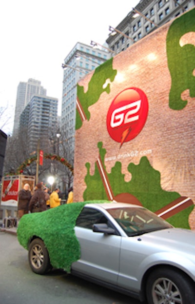 Mimicking the G2 commercials, the Herald Square treatment featured an urban landscape being transformed into an athletic landscape (with the help of some AstroTurf).