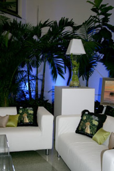 Stylish seating vignettes provided guests with casual conversation areas.