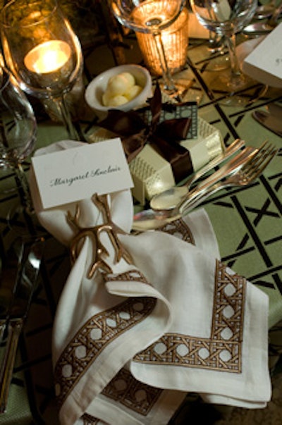 Sherrill Canet's setting played up interlocking designs with lattice-patterned linens.