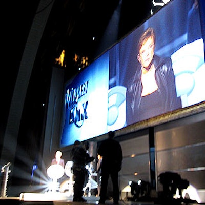 During a Weakest Link-themed segment host Anne Robinson grilled NBC execs and Saturday Night Live's Darrell Hammond (doing his Bill Clinton shtick).