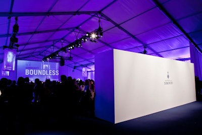 Eight banners and one large screen were installed inside the tent, showing projections of U of T branding, Boundless campaign material, and campus imagery. The screens worked together or independently, allowing the images to change constantly.