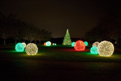The event took place on the grounds of the Chicago Botanic Garden, decorated with Christmas lights.