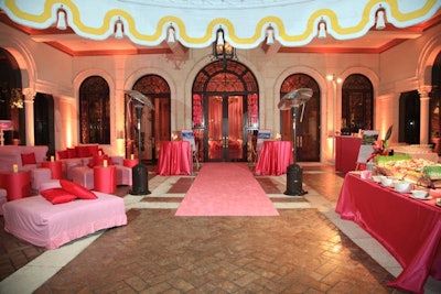Outside of the Donald J. Trump Grand Ballroom, guests got to relax in the cozy pink lounge complete with chairs, couches, and seafood bar.