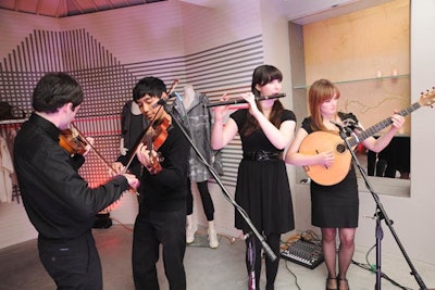 Boston-based Celtic band the Ivy Leaf performed live during the cocktails portion of dinner.