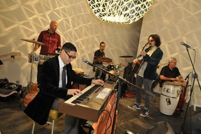 Smiling Gums performed at the Come Together event along with Fernando Britos and his trio.