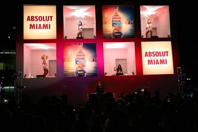 A live billboard erected behind the main stage housed dancers in a Hollywood Squares-style display.