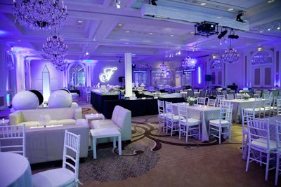 The 5,460-square-foot ballroom can be divided into 17 meeting areas and accommodates groups of 12 to 700 people.