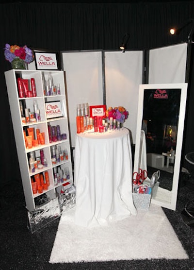 Wella sponsored the gift lounge, offering its beauty products backstage, along with a playful photo op for celebs that included oversize scissors and other props.
