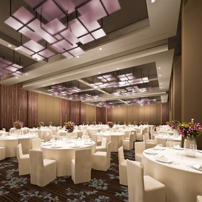The largest meeting space, the Gallery Ballroom, will hold 560 guests for a reception.